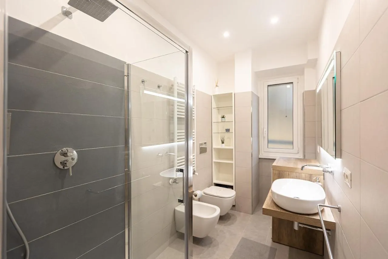 Matilde Modern Apartment-Rental In Roma 0*,  Italia